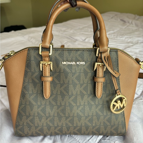 Michael Kors Ciara Medium Messenger Bag in Brown/Luggage *Style Logo Crossbody - Picture 2 of 5